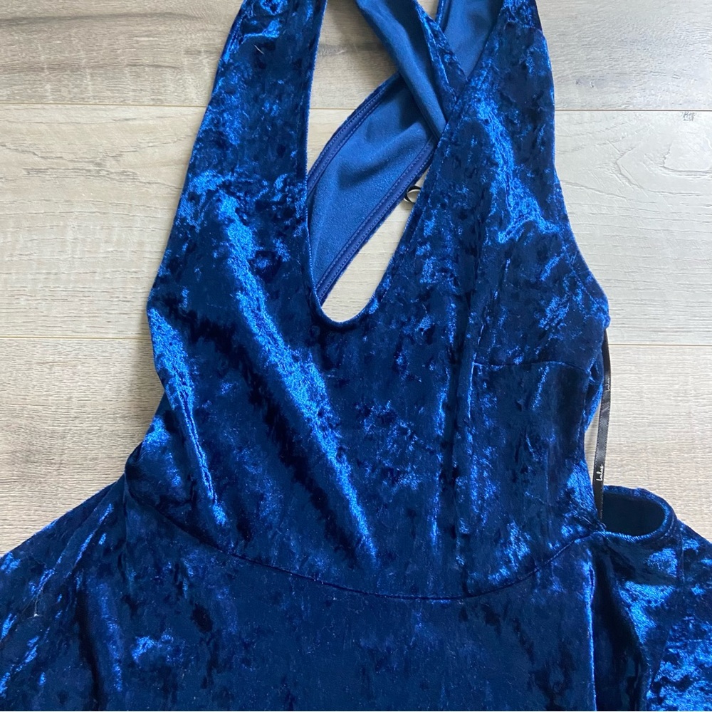 Lulus backless dress - Picture 3 of 6
